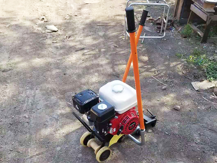 NQG-6.5II型内燃(rán)鋼軌鋸(jù)軌機 