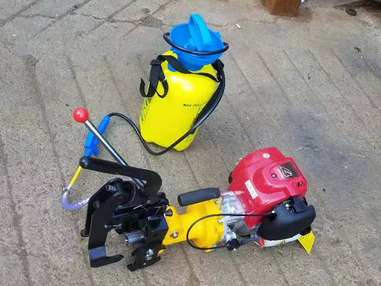 NZG-31型内(nei)燃鋼軌鑽孔(kong)機