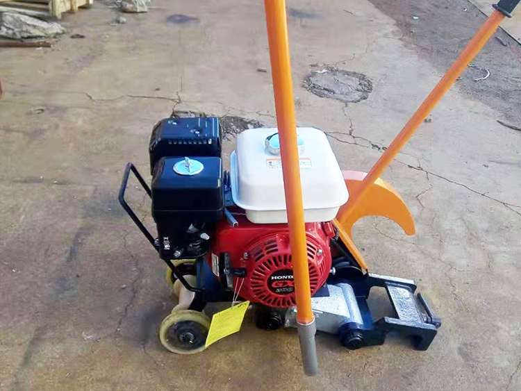 NQG-6.5II型内燃(rán)鋼軌鋸(ju)軌機