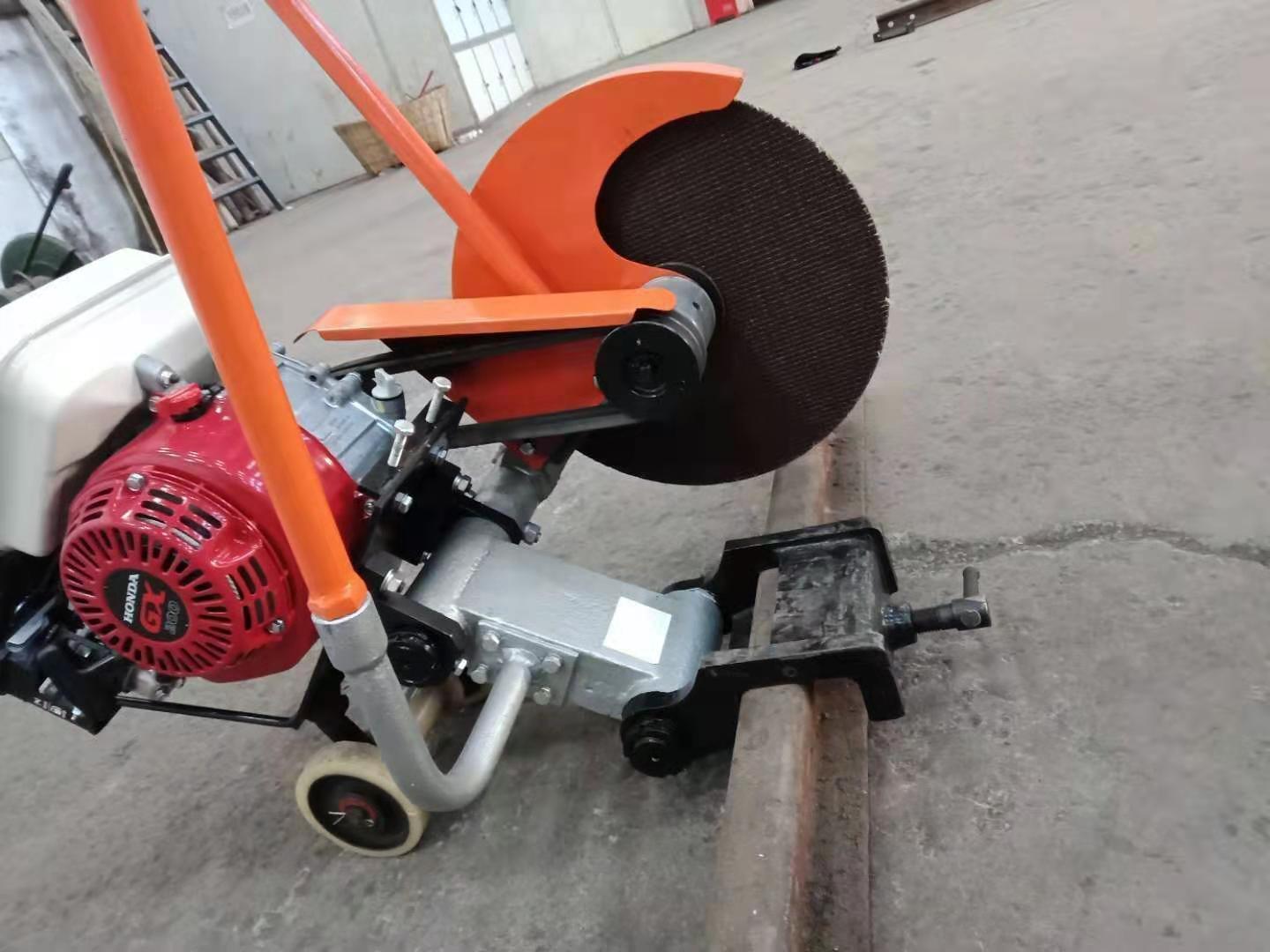 NQG-6.5II型内燃(ran)鋼軌鋸(jù)軌機 